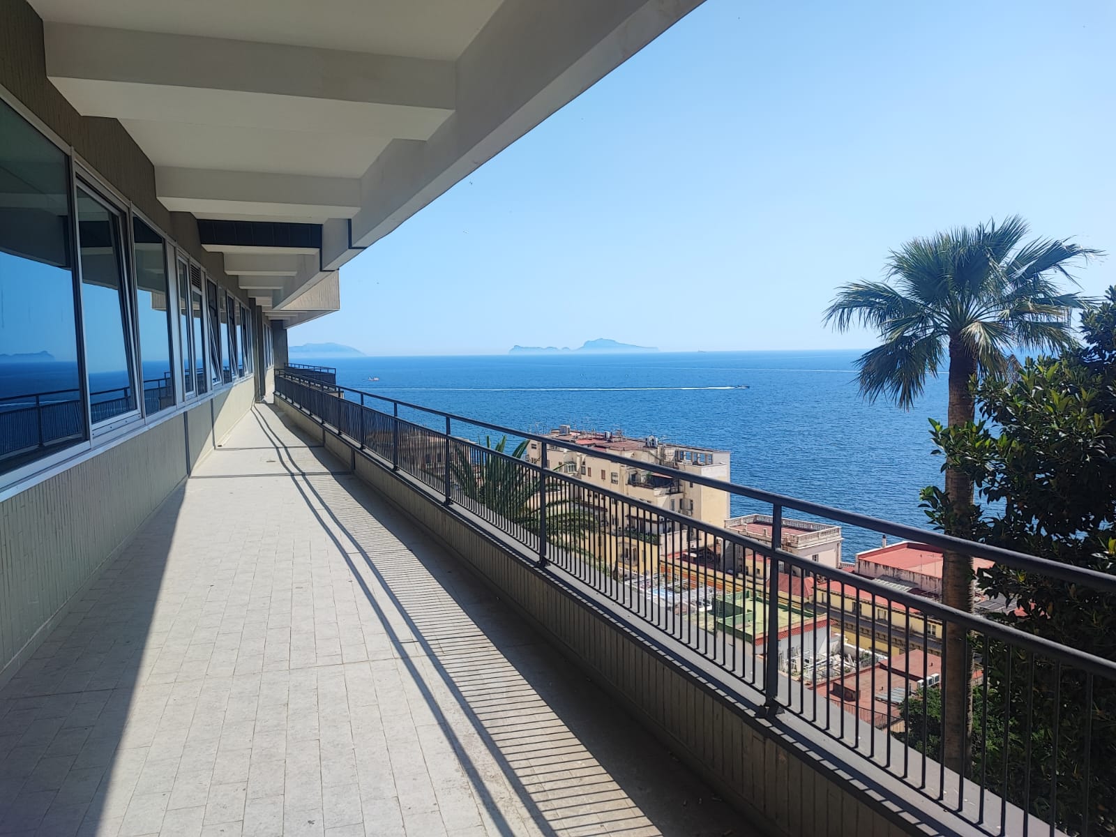 Vista sul golfo di Napoli dalla sede dell'evento